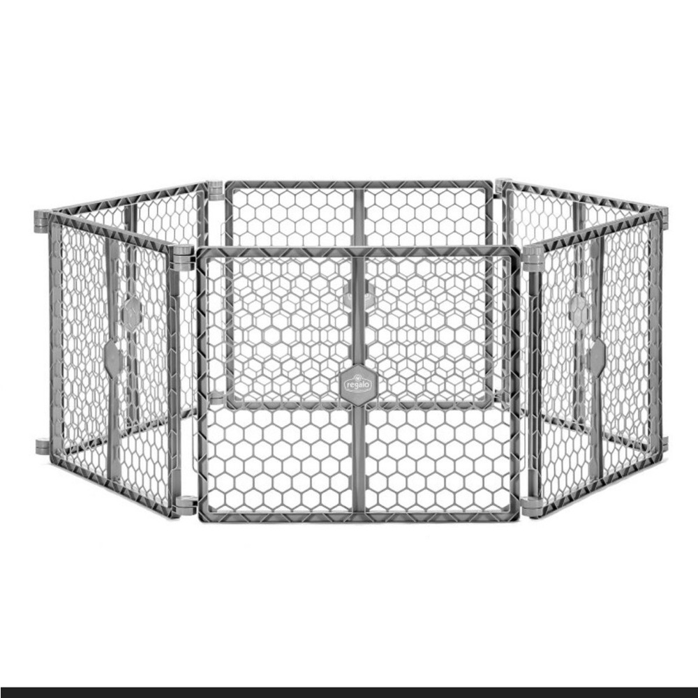 Regalo Baby or Pet Pen/Gate